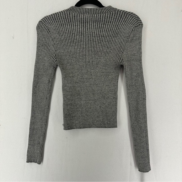 Forever 21 Tight Cropped Crewneck Sweater Size M Grey - Picture 6 of 9